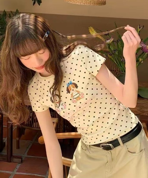 Achic(アシック)の「ドット柄ドッグプリント半袖Tシャツ(Tシャツ/カットソー・レディース・アイボリー/グレー・M)」の9枚目の写真