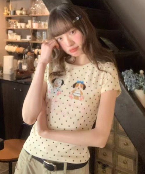 Achic(アシック)の「ドット柄ドッグプリント半袖Tシャツ(Tシャツ/カットソー・レディース・アイボリー/グレー・M)」の13枚目の写真