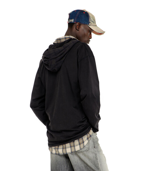 DIESEL（ディーゼル）の「メンズ フード付き長袖Tシャツ T-BOXT-LS-HOOD-CHECK（Tシャツ/カットソー・メンズ・ブラック系その他・XXX-LARGE/X-SMALL/MEDIUM/XX-LARGE/X-LARGE/LARGE/SMALL）」の3枚目の写真