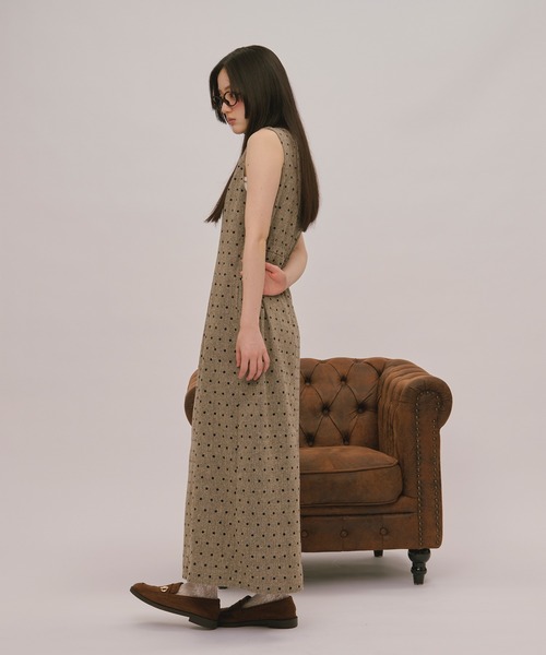 loin nuit(ロワンニュイ)の「assort pencil dress / アソートペンシルドレス(ジャンパースカート・レディース・グレー/ブラウン/ダークブラウン・FREE/SMALL)」の6枚目の写真