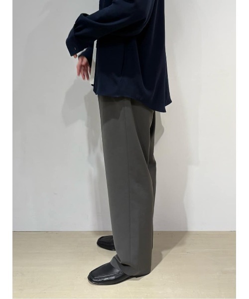 ESTNATION(エストネーション)の「ESTNATION / ノープリーツ ストレートスラックス(スラックス・メンズ・チャコールグレー/アイボリー・MEDIUM/LARGE)」の9枚目の写真
