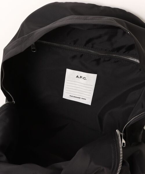 A.P.C.（アーペーセー）の「SAC A DOS BACKSTAGE（バックパック/リュック・メンズ・ブラック・ONESIZE）」の4枚目の写真
