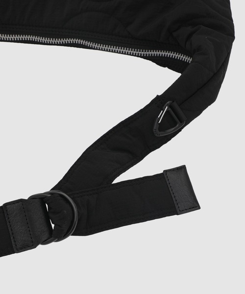 COMME des GARCONS HOMME(コム デ ギャルソン・オム)の「NYLON RIPSTOP QUILTING BAG(ショルダーバッグ・メンズ・ブラック/カーキ・ONE SIZE)」の6枚目の写真