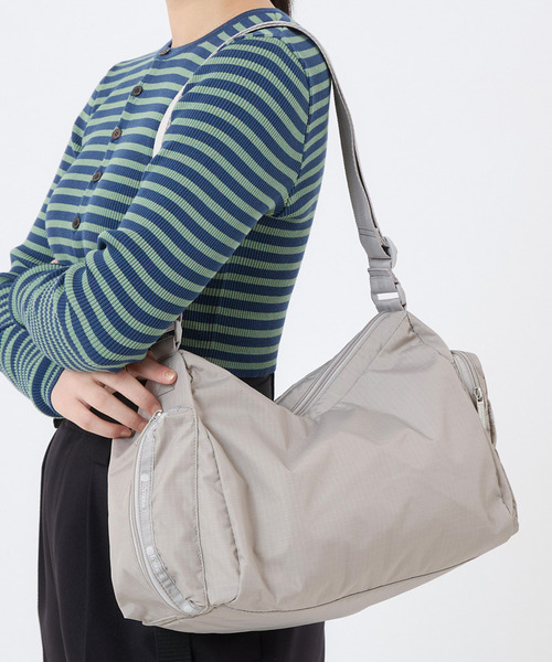LeSportsac（レスポートサック）の「CARGO SHOULDER BAG ドリフトストーン（ショルダーバッグ・レディース・グレー・FREE）」の2枚目の写真
