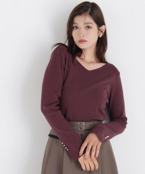 NATURAL BEAUTY BASIC(ナチュラルビューティーベーシック)の「総針ベーシックシリーズ長袖 Vネックニット(ニット/セーター・レディース・ピンク/ブラック/ダークブラウン/オフホワイト・FREE)」の4枚目の写真