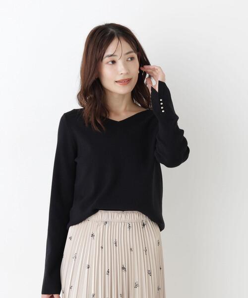 NATURAL BEAUTY BASIC(ナチュラルビューティーベーシック)の「総針ベーシックシリーズ長袖 Vネックニット(ニット/セーター・レディース・ピンク/ブラック/ダークブラウン/オフホワイト・FREE)」の10枚目の写真