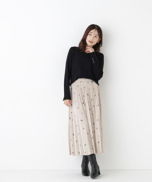 NATURAL BEAUTY BASIC(ナチュラルビューティーベーシック)の「総針ベーシックシリーズ長袖 Vネックニット(ニット/セーター・レディース・ピンク/ブラック/ダークブラウン/オフホワイト・FREE)」の11枚目の写真