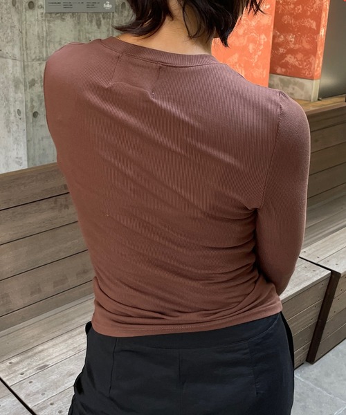 ROGER AND RAW(ロジャーアンドロウ)の「ヘンリーネック テレコロングスリーブTシャツ(Tシャツ/カットソー・レディース・ブラック/ブラウン/グレー・FREE)」の16枚目の写真