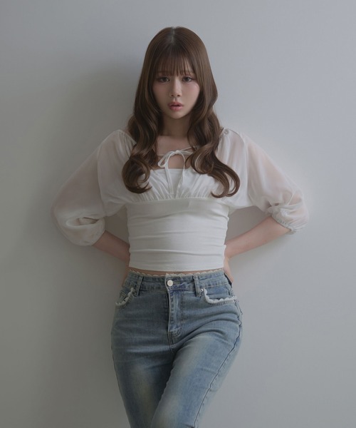 M DOLLY(エムドリー)の「Lulea gather ribbon sheer blouse / ルレアギャザーリボンシアーブラウス(シャツ/ブラウス・レディース・ブラック/ホワイト・FREE)」の3枚目の写真