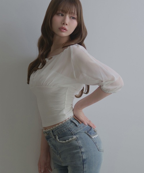 M DOLLY(エムドリー)の「Lulea gather ribbon sheer blouse / ルレアギャザーリボンシアーブラウス(シャツ/ブラウス・レディース・ブラック/ホワイト・FREE)」の4枚目の写真