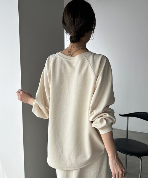 DouDou(ドゥドゥ)の「【セット着用可能】フロッキーロゴトップス(Tシャツ/カットソー・レディース・アイボリー/ベージュ/チャコールグレー・FREE)」の13枚目の写真