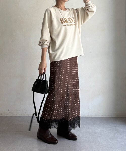 DouDou(ドゥドゥ)の「【セット着用可能】フロッキーロゴトップス(Tシャツ/カットソー・レディース・アイボリー/ベージュ/チャコールグレー・FREE)」の15枚目の写真