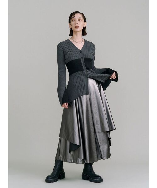 UN3D.(アンスリード)の「FAKE LEATHER ASYMME LAYERED PT / フェイクレザーアシメレイヤードパンツ(その他パンツ・レディース・ブラック/シルバー・38/36)」の19枚目の写真