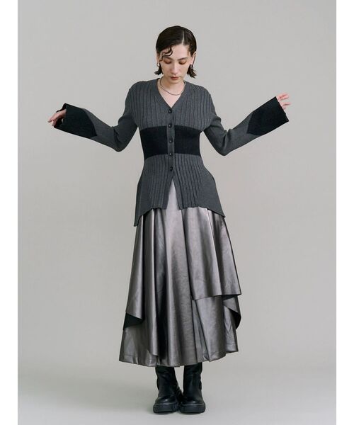 UN3D.(アンスリード)の「FAKE LEATHER ASYMME LAYERED PT / フェイクレザーアシメレイヤードパンツ(その他パンツ・レディース・ブラック/シルバー・38/36)」の21枚目の写真
