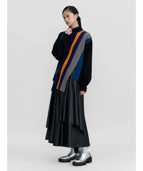 UN3D.(アンスリード)の「FAKE LEATHER ASYMME LAYERED PT / フェイクレザーアシメレイヤードパンツ(その他パンツ・レディース・ブラック/シルバー・38/36)」の3枚目の写真