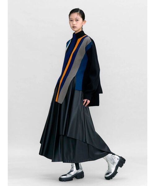 UN3D.(アンスリード)の「FAKE LEATHER ASYMME LAYERED PT / フェイクレザーアシメレイヤードパンツ(その他パンツ・レディース・ブラック/シルバー・38/36)」の4枚目の写真