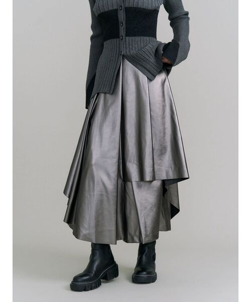 UN3D.(アンスリード)の「FAKE LEATHER ASYMME LAYERED PT / フェイクレザーアシメレイヤードパンツ(その他パンツ・レディース・ブラック/シルバー・38/36)」の1枚目の写真