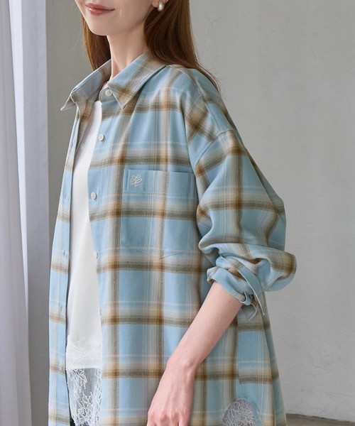 ROPE' PICNIC(ロペピクニック)の「【WEB限定カラー】ロゴ刺繍チェックネルシャツ/2WAY(シャツ/ブラウス・レディース・ネイビー/オフホワイト/サックスブルー/グリーン系その他/オレンジ系その他・FREE)」の4枚目の写真
