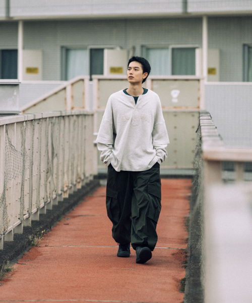 ANGLAN(アングラン)の「Ripstop Snap Cargo Balloon Pants - Khaki(その他パンツ・メンズ・その他・1/02)」の7枚目の写真