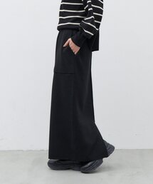 ∴ZOZO限定マルチファンクションニットIラインスカート