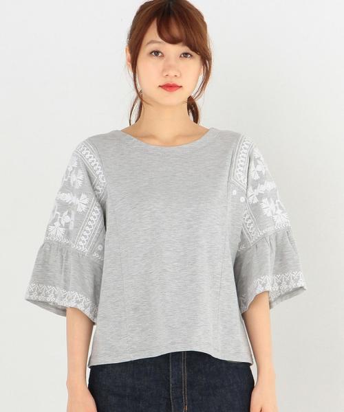 Another Edition（アナザーエディション）の「袖刺繍Tシャツ（グレー）/AEBC  EMBROIDERY T　GRY◆（Tシャツ/カットソー・レディース・グレー・FREE）」の3枚目の写真