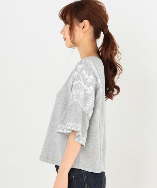 Another Edition（アナザーエディション）の「袖刺繍Tシャツ（グレー）/AEBC  EMBROIDERY T　GRY◆（Tシャツ/カットソー・レディース・グレー・FREE）」の4枚目の写真