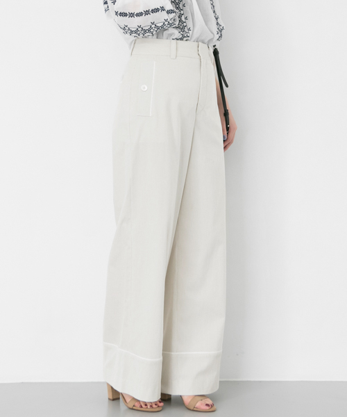 URBAN RESEARCH（アーバンリサーチ）の「サッカーストライプワイドパンツ（その他パンツ・レディース・ベージュ/ブルー・36/38）」の3枚目の写真