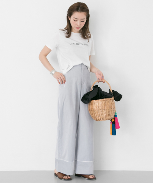 URBAN RESEARCH（アーバンリサーチ）の「サッカーストライプワイドパンツ（その他パンツ・レディース・ベージュ/ブルー・36/38）」の5枚目の写真