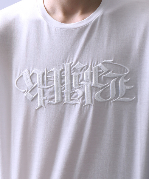 5351 POUR LES HOMMES(ゴーサンゴーイチプールオム)の「エンブレム刺繍ビッグTシャツ(Tシャツ/カットソー・メンズ・オフホワイト/ブラック・48/44/46)」の5枚目の写真