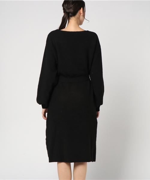 earth music&ecology（アースミュージックアンドエコロジー）の「・サッシュベルト付きドルマンスリーブニットワンピース（ワンピース・レディース・オフホワイト/ライトグレー/ブラック・FREE）」の5枚目の写真