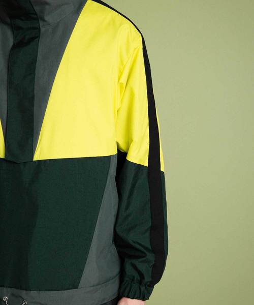 UNITED TOKYO（ユナイテッドトウキョウ）の「カラーブロックアノラック