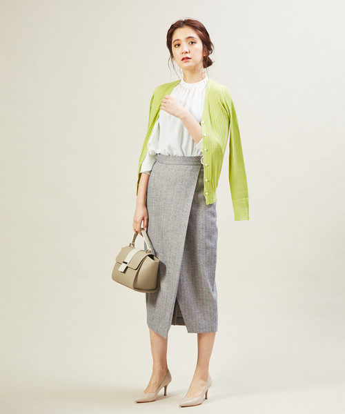 Au BANNISTER(オゥバニスター)の「SaffreeVカットハイヒールパンプス(パンプス・レディース・ブラック/オフホワイト/ピンクベージュ/グリーン・39/35/37/36/40/38/34)」の14枚目の写真