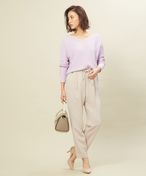 Au BANNISTER(オゥバニスター)の「SaffreeVカットハイヒールパンプス(パンプス・レディース・ブラック/オフホワイト/ピンクベージュ/グリーン・39/35/37/36/40/38/34)」の13枚目の写真