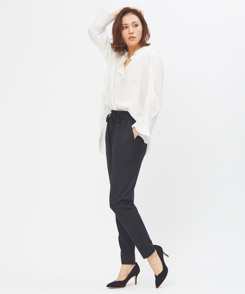 Au BANNISTER(オゥバニスター)の「SaffreeVカットハイヒールパンプス(パンプス・レディース・ブラック/オフホワイト/ピンクベージュ/グリーン・39/35/37/36/40/38/34)」の10枚目の写真