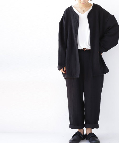 antiqua（アンティカ）の「立体柄ノーカラーカーディガン（カーディガン/ボレロ・レディース・ブラック・FREE）」の8枚目の写真