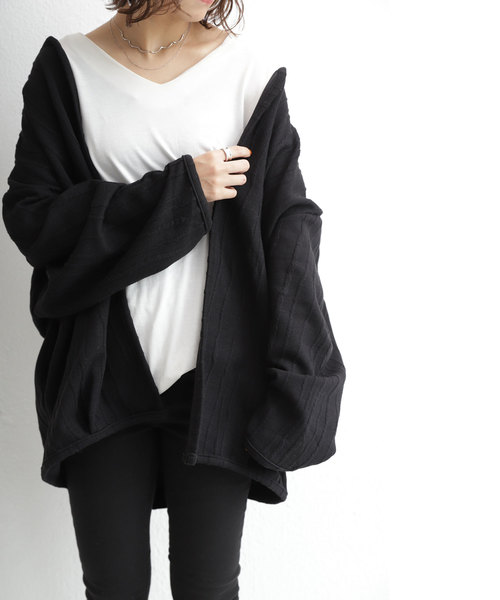 antiqua（アンティカ）の「立体柄ノーカラーカーディガン（カーディガン/ボレロ・レディース・ブラック・FREE）」の15枚目の写真