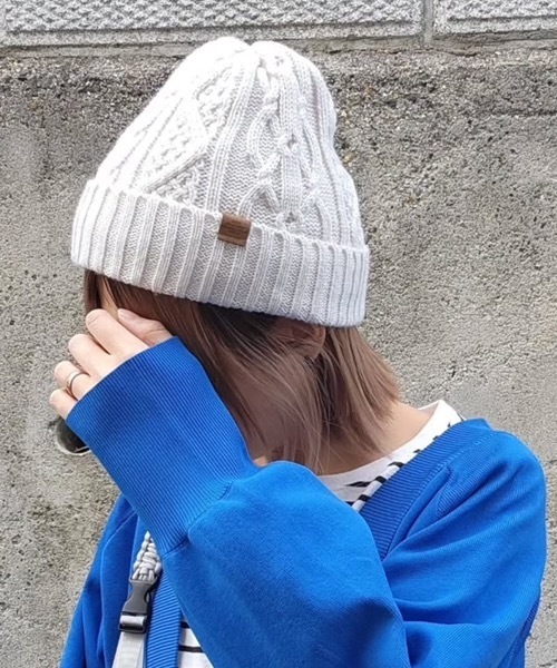 polcadot（ポルカドット）の「CABLE BOA WATCH/ケーブル 裏ボア ニットワッチ（ニットキャップ/ビーニー・レディース・ブラック/ベージュ/グレー/レッド/マスタード/アイボリー/ラベンダー/ライトグレー/ライトベージュ/ブルー/グリーン/カーキ/ダークグリーン/ネイビー・FREE）」の2枚目の写真