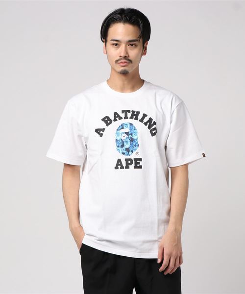 A BATHING APE(アベイシングエイプ)の「BAPE FLAME COLLEGE TEE M(Tシャツ/カットソー)」|ホワイト×ブルー