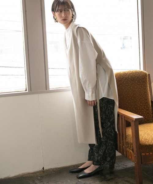 LOWRYS FARM(ローリーズファーム)の「サイドリボンワンピース 870286(ワンピース・レディース・ブラック/グレイッシュベージュ/グリーン/ブラウン/モカ・FREE)」の5枚目の写真