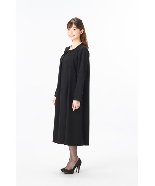 MONOIR(モノワール)の「濃染加工ゆったりサイズワンピース(ワンピース・レディース・ブラック・LL/3L/4L/M/L)」の2枚目の写真