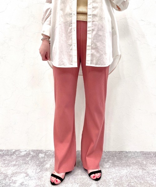 A part by（アパートバイ）の「【WEB限定カラー】Cリブカットフレアパンツ　911240（その他パンツ・レディース・ベージュ/ブラウン/ブルー系その他5/ピンク系その他4/オレンジ系その他5/グリーン系その他4/パープル系その他2・FREE）」の6枚目の写真