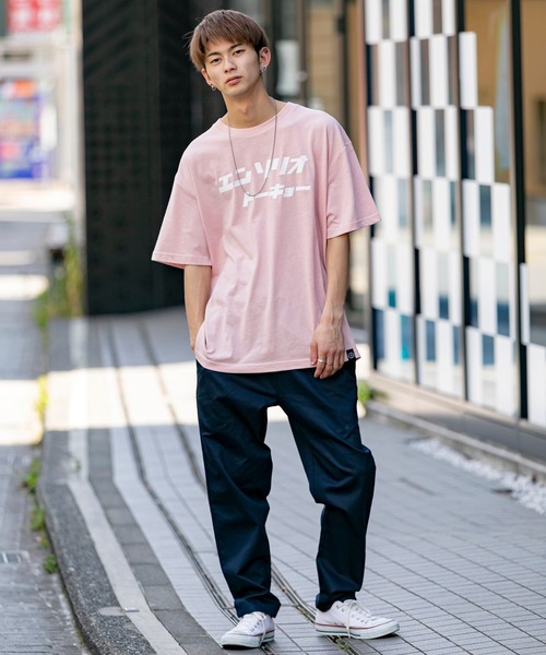 En serio TOKYO（エンソリオトーキョー）の「カタカナロゴ バックフォトプリント ビッグシルエット Tシャツ【FAST TOWN】（Tシャツ/カットソー・メンズ・ブラック/オフホワイト/サンドベージュ/スモークピンク・LL/S/M/L）」の14枚目の写真