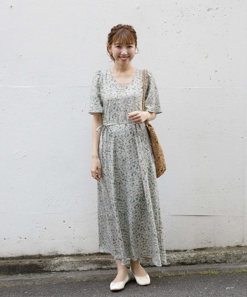 flower（フラワー）の「リラックスフラワーズワンピース（ワンピース・レディース・ネイビー/カーキ・FREE）」の14枚目の写真