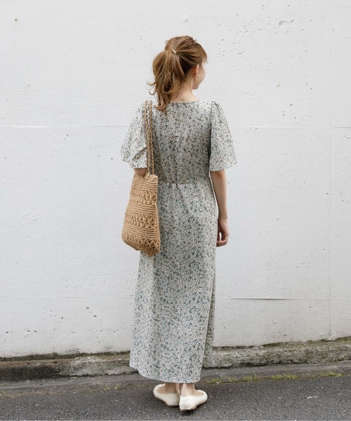 flower（フラワー）の「リラックスフラワーズワンピース（ワンピース・レディース・ネイビー/カーキ・FREE）」の8枚目の写真