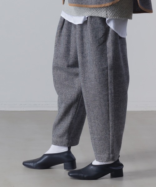 SO（エスオー）の「ウール混 サルエルタックパンツ（その他パンツ・レディース・ブラック/ブラウン・FREE）」の14枚目の写真