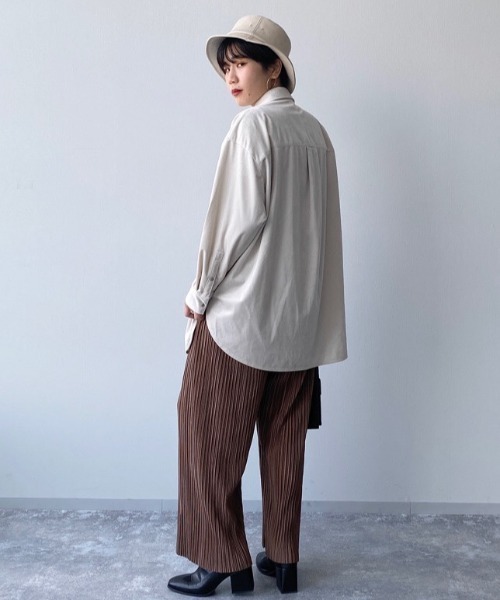 PAGEBOY（ページボーイ）の「ベルベットBIGシャツ（シャツ/ブラウス・レディース・グレイッシュベージュ/ブルー系その他/ブラック/ブラウン・FREE）」の18枚目の写真