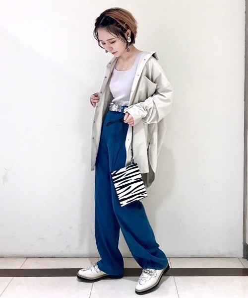 PAGEBOY（ページボーイ）の「ベルベットBIGシャツ（シャツ/ブラウス・レディース・グレイッシュベージュ/ブルー系その他/ブラック/ブラウン・FREE）」の13枚目の写真