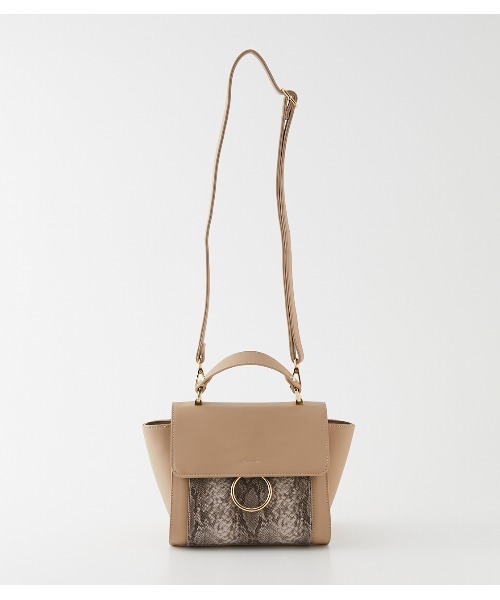 AZUL by moussy（アズールバイマウジー）の「RING FLAP BAG/リングフラップバッグ（ショルダーバッグ・レディース・ブラック/ブラック系その他/ベージュ系その他・FREE）」の3枚目の写真