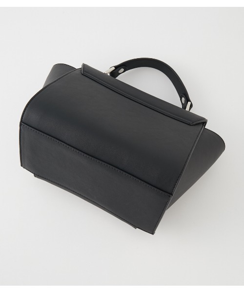 AZUL by moussy（アズールバイマウジー）の「RING FLAP BAG/リングフラップバッグ（ショルダーバッグ・レディース・ブラック/ブラック系その他/ベージュ系その他・FREE）」の9枚目の写真