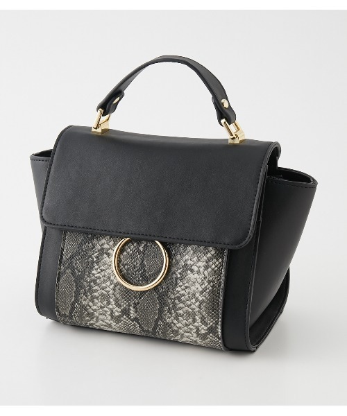 AZUL by moussy（アズールバイマウジー）の「RING FLAP BAG/リングフラップバッグ（ショルダーバッグ・レディース・ブラック/ブラック系その他/ベージュ系その他・FREE）」の19枚目の写真